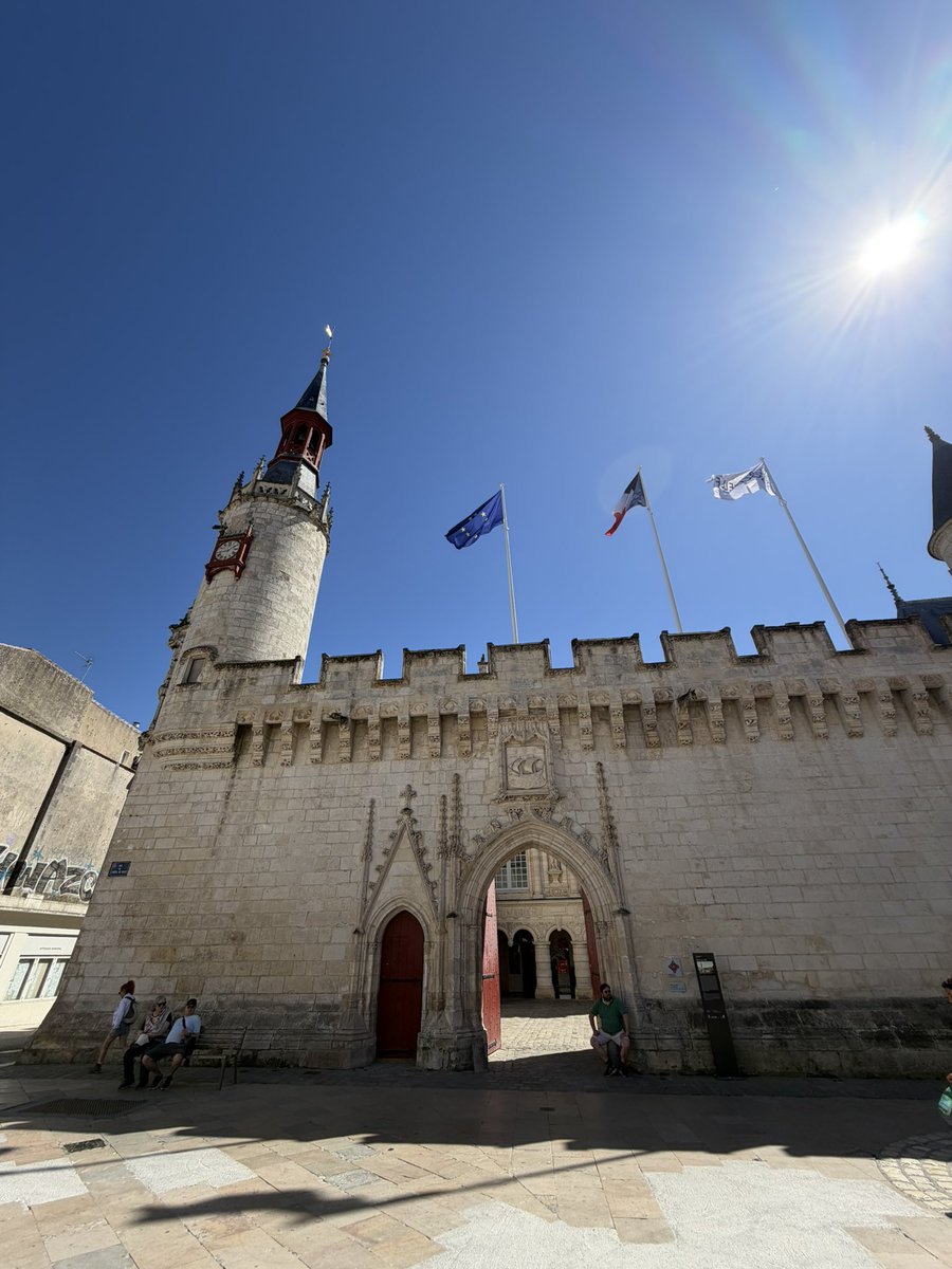 alk_info's tweet photo. Une glorieuse journée ensoleillée à La Rochelle…

#Iamaway #hols #cruise #france https://t.co/IiZiQCOLMB