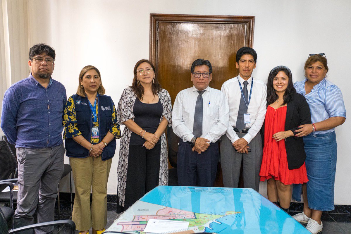 Con el objetivo de fortalecer el sistema sanitario, el equipamiento y la comunicación institucional, El director regional de Salud del Callao sostuvo una importante reunión de trabajo con el director del Hospital Daniel Alcides Carrión y el equipo de gestión de DIRESA.