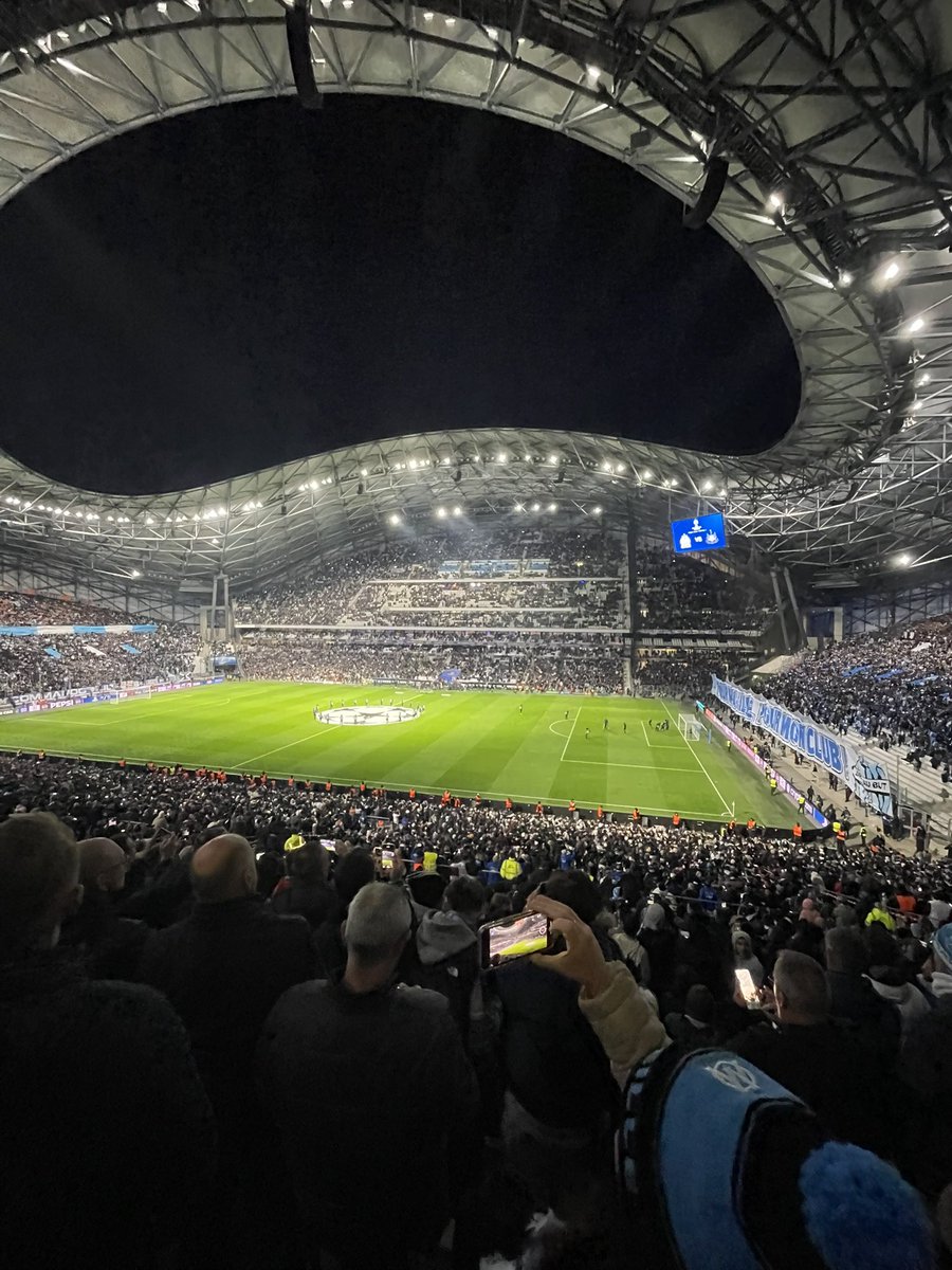 DEZERBALL tweet media