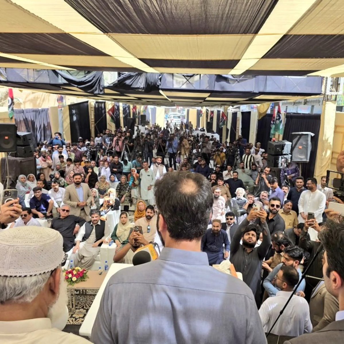 LTP_Official_'s tweet photo. لیاری ٹرانسفارمیشن پروجیکٹ کی تقریب رونمائی سے صوبائی وزیر ناصر حسین شاہ،  پی ایس ٹو چیئرمین بلاول بھٹو زرداری جنید سلیم جیڈی تقریب میں شریک وخطاب کررہے ہیں۔
@BBhuttoZardari 
@JunaidSaleemJD 
@SyedNasirHShah 
@HammadNDKhan https://t.co/1e3xIyotpy