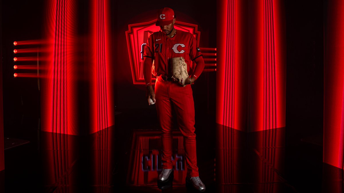 Reds's tweet photo. Embracing the color that defines this franchise.

#RootedInRed https://t.co/sb9clDDivN
