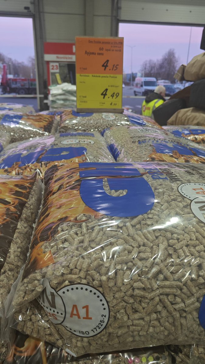 Rabarbarzs 🇱🇻🇺🇦✌️ tweet media