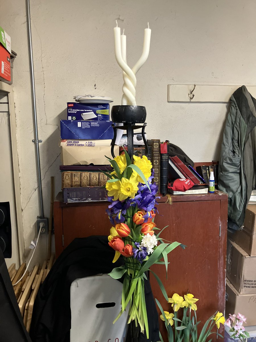 Calvin - ALLELUIA CHRIST IS RISEN tweet media