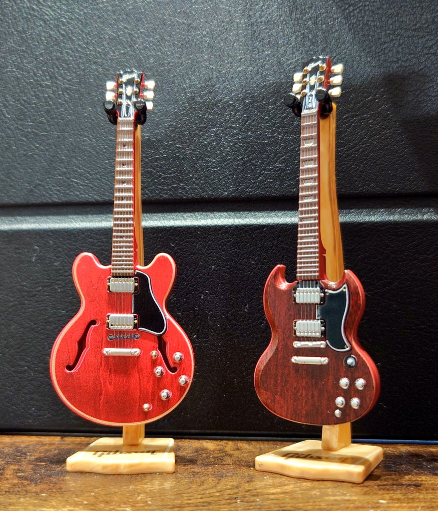 厳密には違うと思うけど、今週発売です🎸
このまま飾れるの良すぎる👏