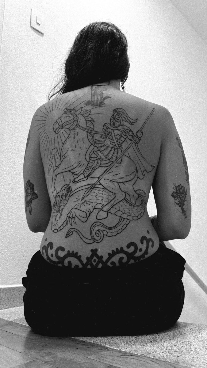 mari 🦨 tweet media