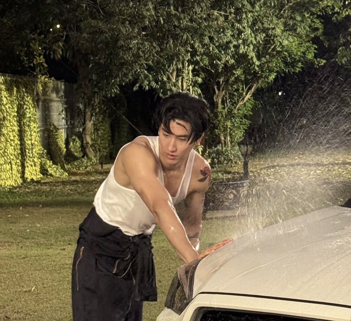 Btw, กุรักพี่โต้มากเลย ยิ่งอ่านนิยายยิ่งรักฮีมากๆ ตอนแรกคิดว่าฮีจะตกโปกฮาไปวันๆแต่จริงๆแล้วฮีจริงจังมากๆ แคร์น้องณิตมากๆ เห้อม คนที่พร้อมจะรักและทำทถกอย่างเพื่อหวานใจขนาดนี้ ฮีเก่งมากๆๆ อยากดูแล้วค่าา ㅜ ㅜ 

#ADogAndAPlane