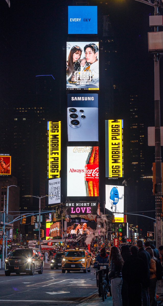 meenmns's tweet image. Time Square เช็คๆ👀

#PUBGMxBamBamMINNIE 
#BamBam #MINNIE