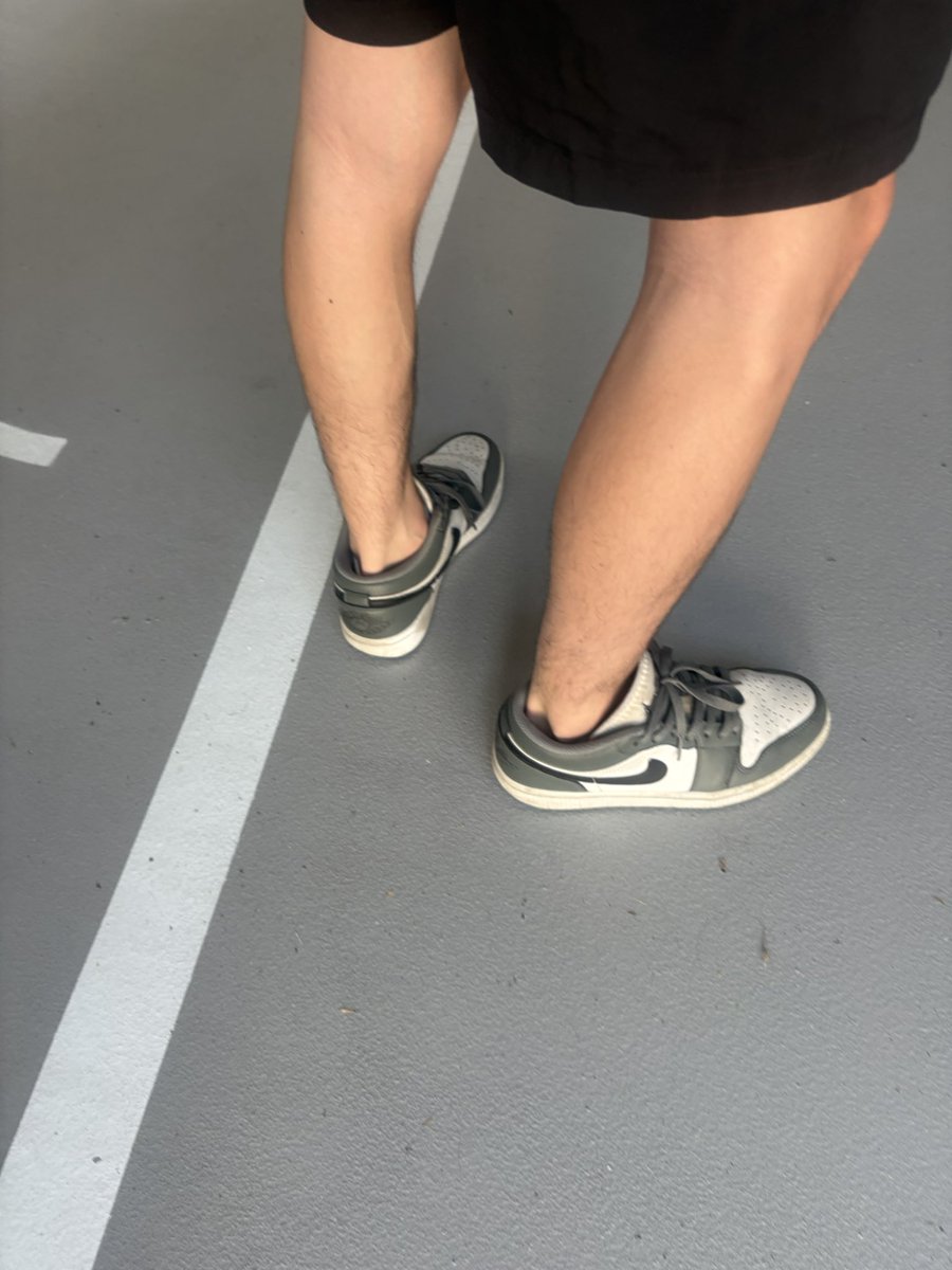 性癮男大 tweet media