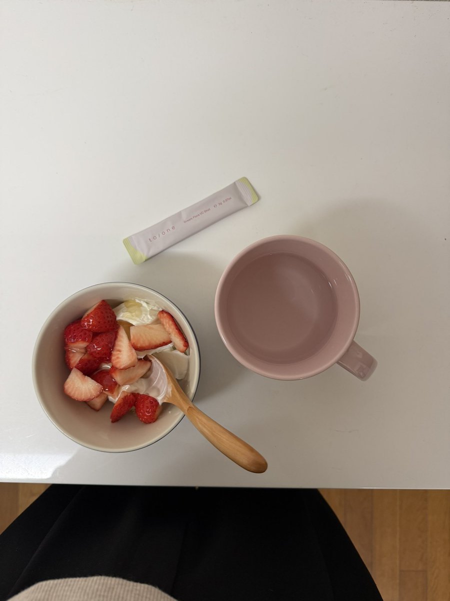 domirothy's tweet photo. スタバのマグかわいすぎる https://t.co/R1JZC4Tf6U