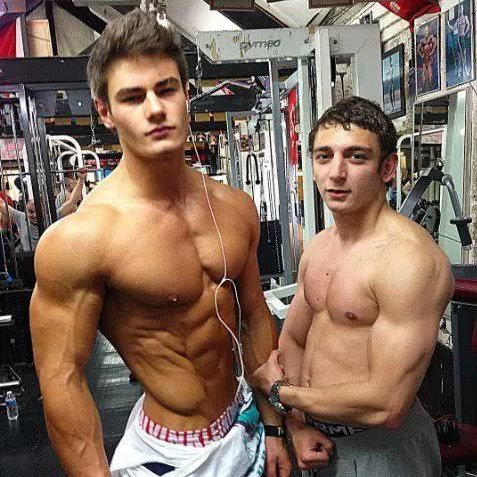 MOG CLUB tweet media