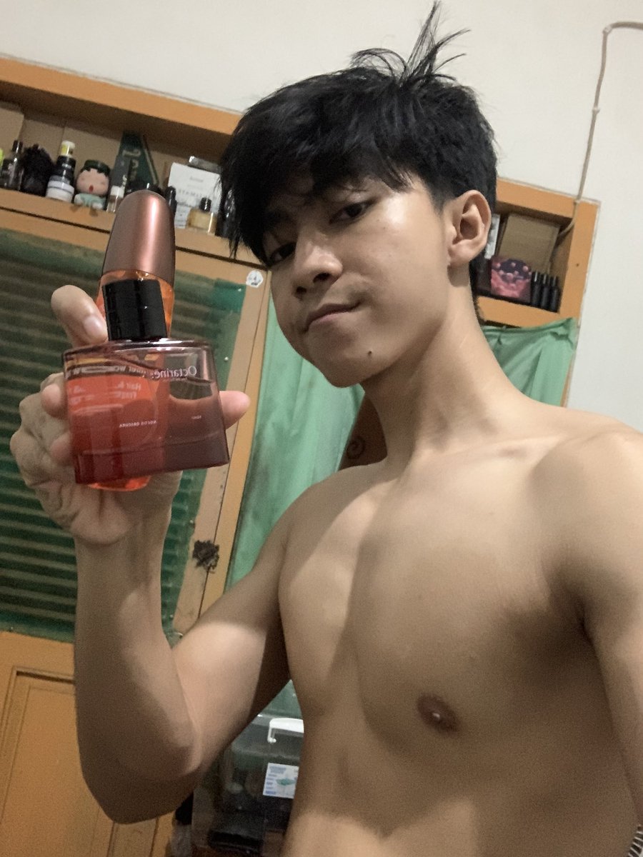 userselena tweet media