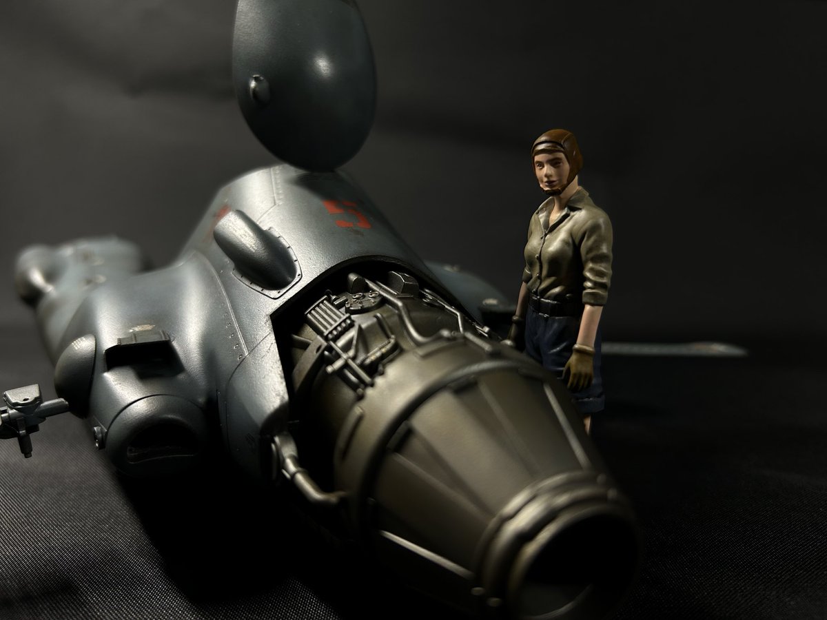 #マシーネン
ハセガワ製1/20FALKE完成しました。
ファレホairをエアブラシ塗装しMRウエザリングカラーでフィルタリング。エナメル塗料でスポンジチッピングしました。途中で主翼？が折れてしまったりデカールがバラバラになったりしましたが完成して良かったです😊