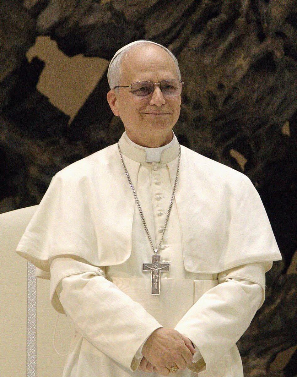 Stats Globe tweet media