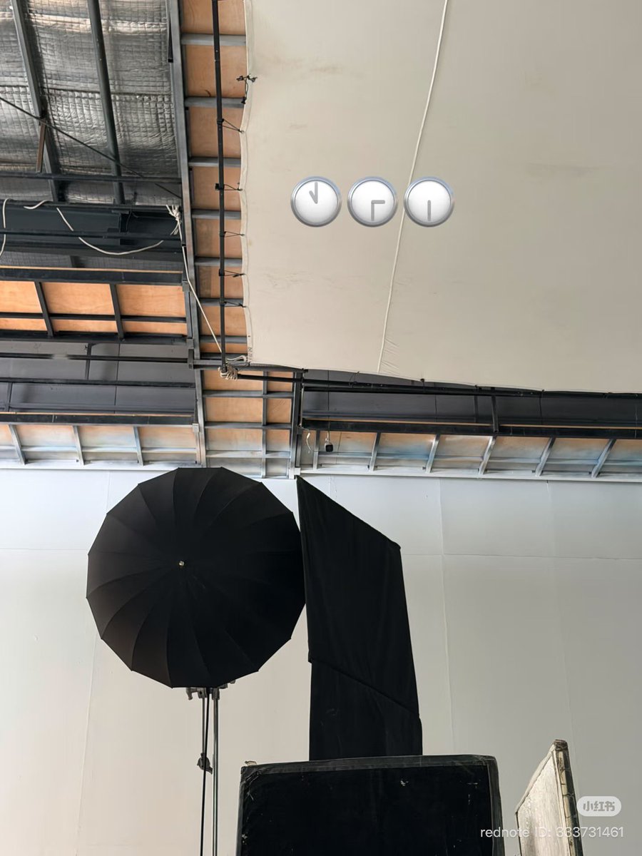 LuHan International tweet media