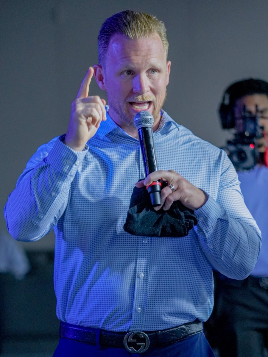 Daniel Adams tweet media