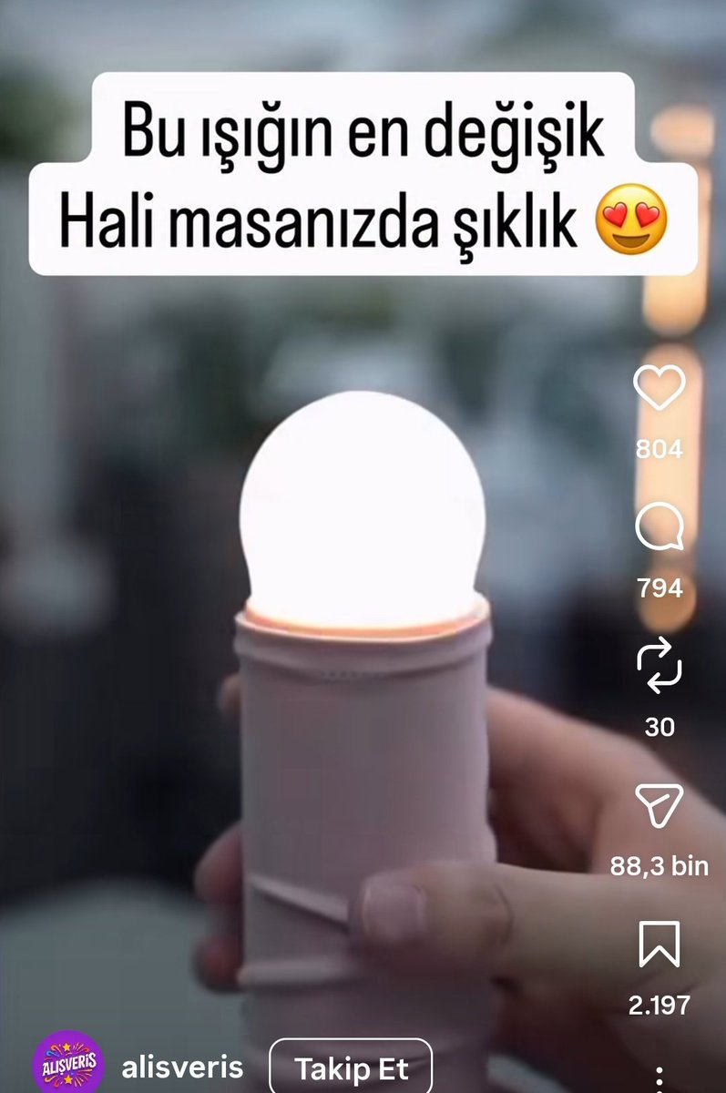 flaneuse tweet media