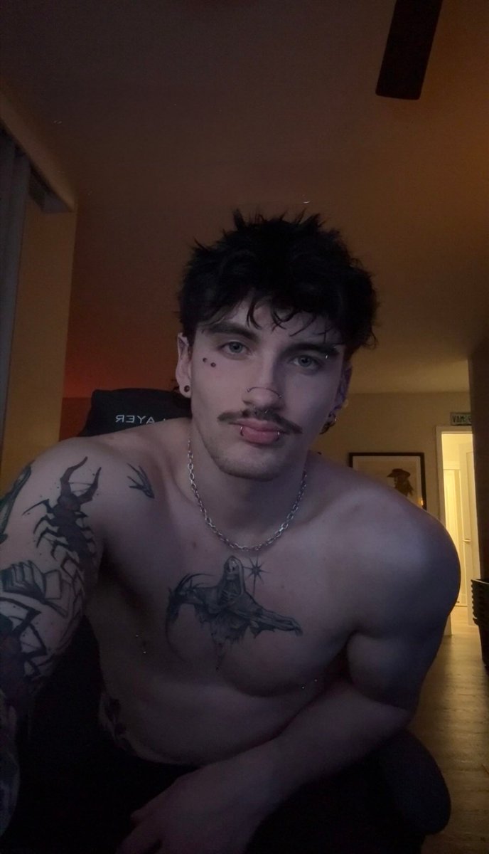 𝗧𝗵𝗲 𝗖𝗼𝗱𝗲𝗿, 𝗡𝗲𝗿𝗼 - 𝗮𝗹𝘁. tweet media