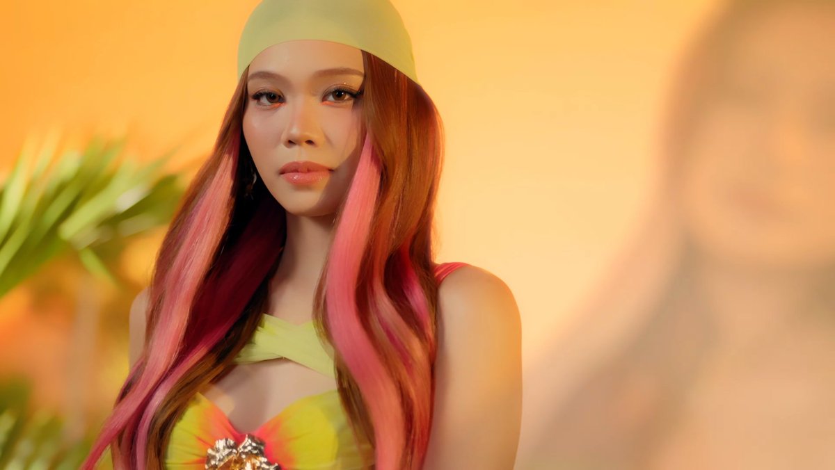 starchives. tweet media