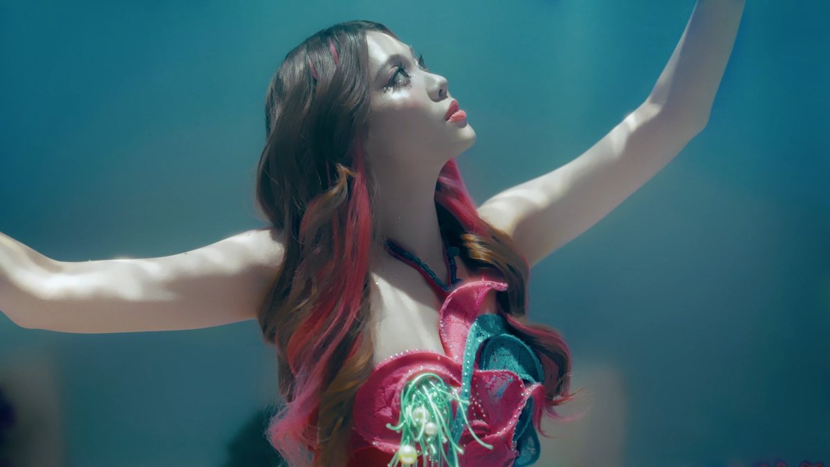 starchives. tweet media