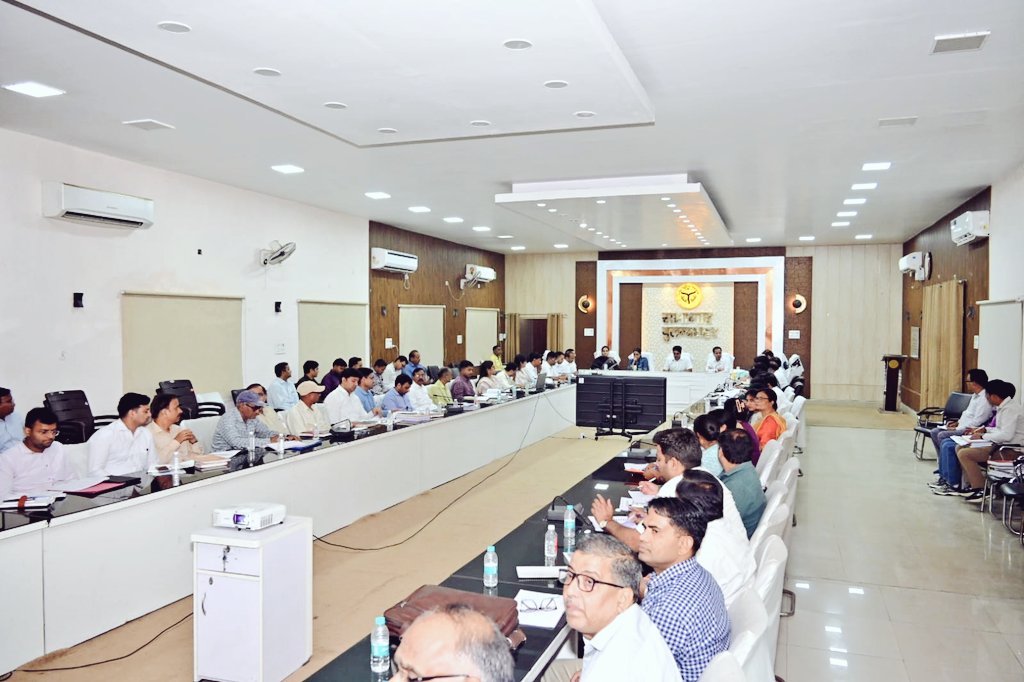 DM Bulandshahr tweet media