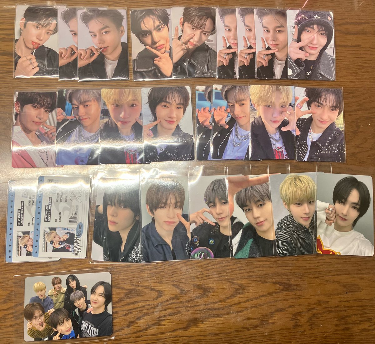 dxly24's tweet photo. TUNEXX SET BY US ONLY 特典 トレカ 交換

譲 ドンギュ タイラ シファン ジェオン ソンジュン アークティック

求 イヌ ＞＞＞ タイラ 
画像二枚目はイヌのみ
同種優先ですが異種も検討いたします🙆‍♀️
特典異種交換◎

郵送または4/18、19手渡し希望です
 #TUNEXX  #TUNEXX交換  #TUNEXXトレカ交換 https://t.co/ptlYKJaUyp