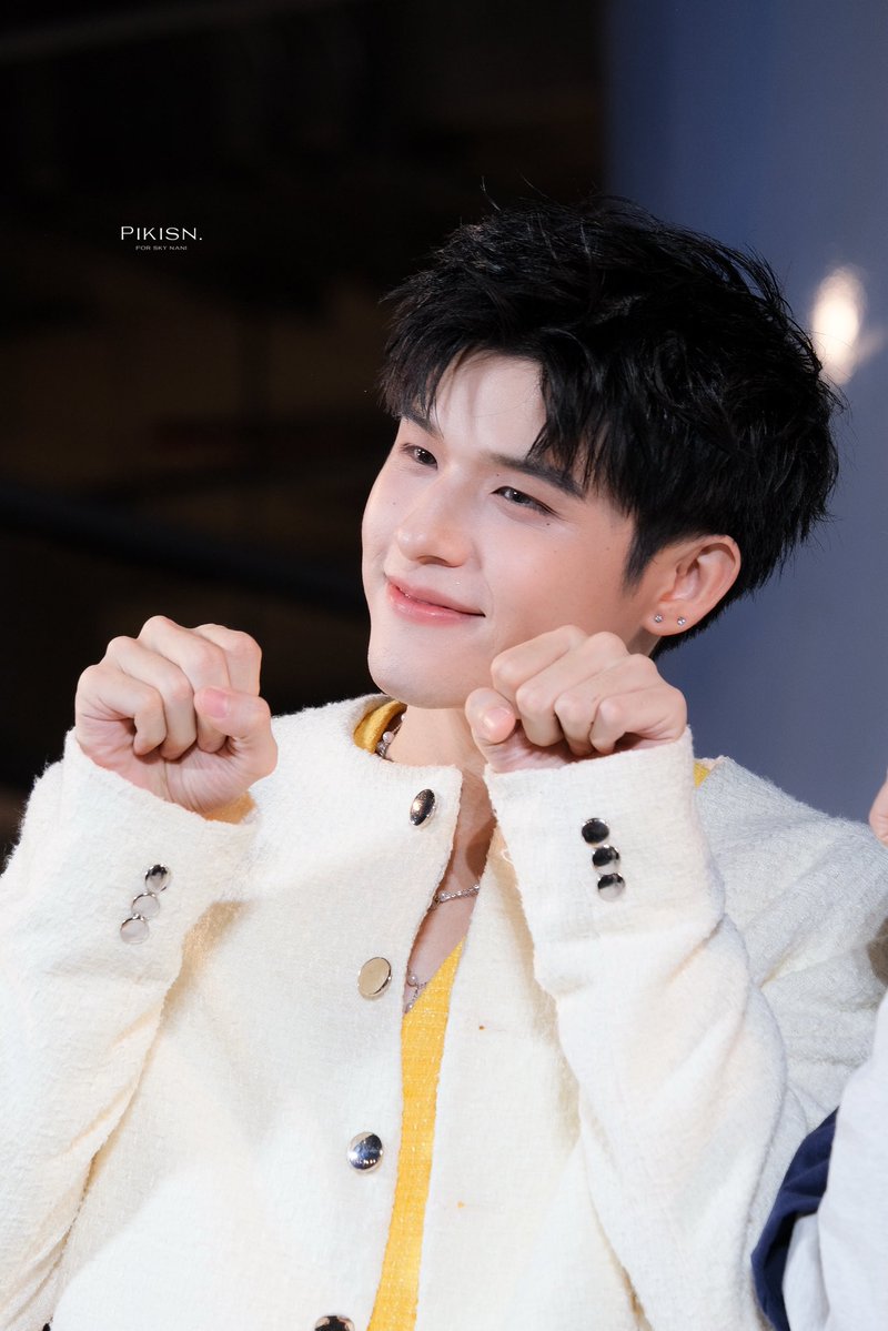 pikisn — ☁️. tweet media