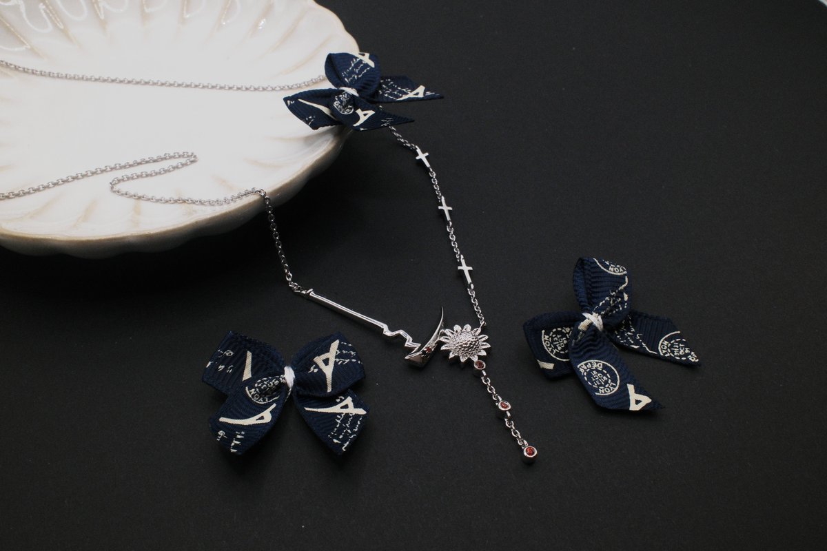 💀✨ GIVEAWAY ✨💀

To celebrate our upcoming A Date with Death 2 Kickstarter, we’re giving away an A Date with Death necklace, previously sold out on our store!

How to enter:
• Retweet this post
• Follow our Kickstarter
• Reply with a screenshot showing you’re following!

⤵️