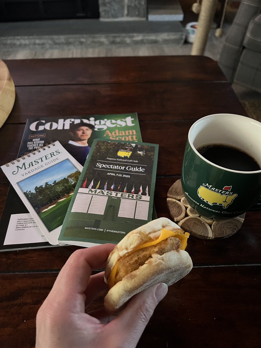 Kaddyshack81's tweet photo. @GolfDigest All set up here in Canada!! https://t.co/mtm5sqCBeY