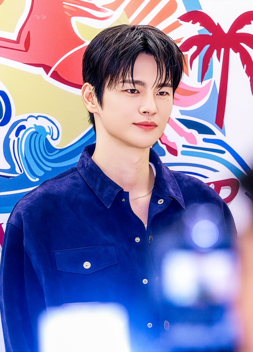 260407-롱샴팝업스토어  

네  서인국 입니다
(제가 사랑하는...)

#서인국 #seoinguk #롱샴