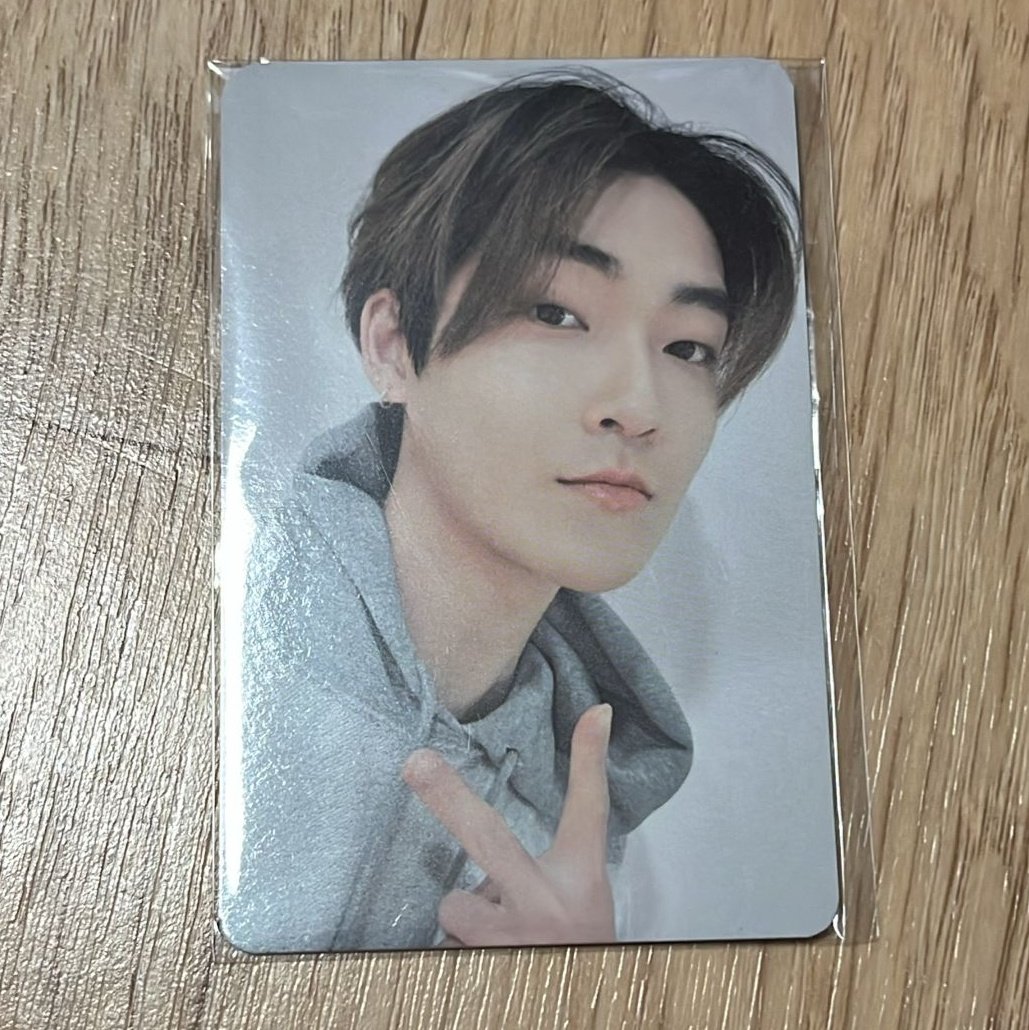 keuvng's tweet photo. KEVIN DAN HOODIE ABU LEJEN KESAYANGAN DIA WKWK😭😭😭 https://t.co/DQi7rF8IcM