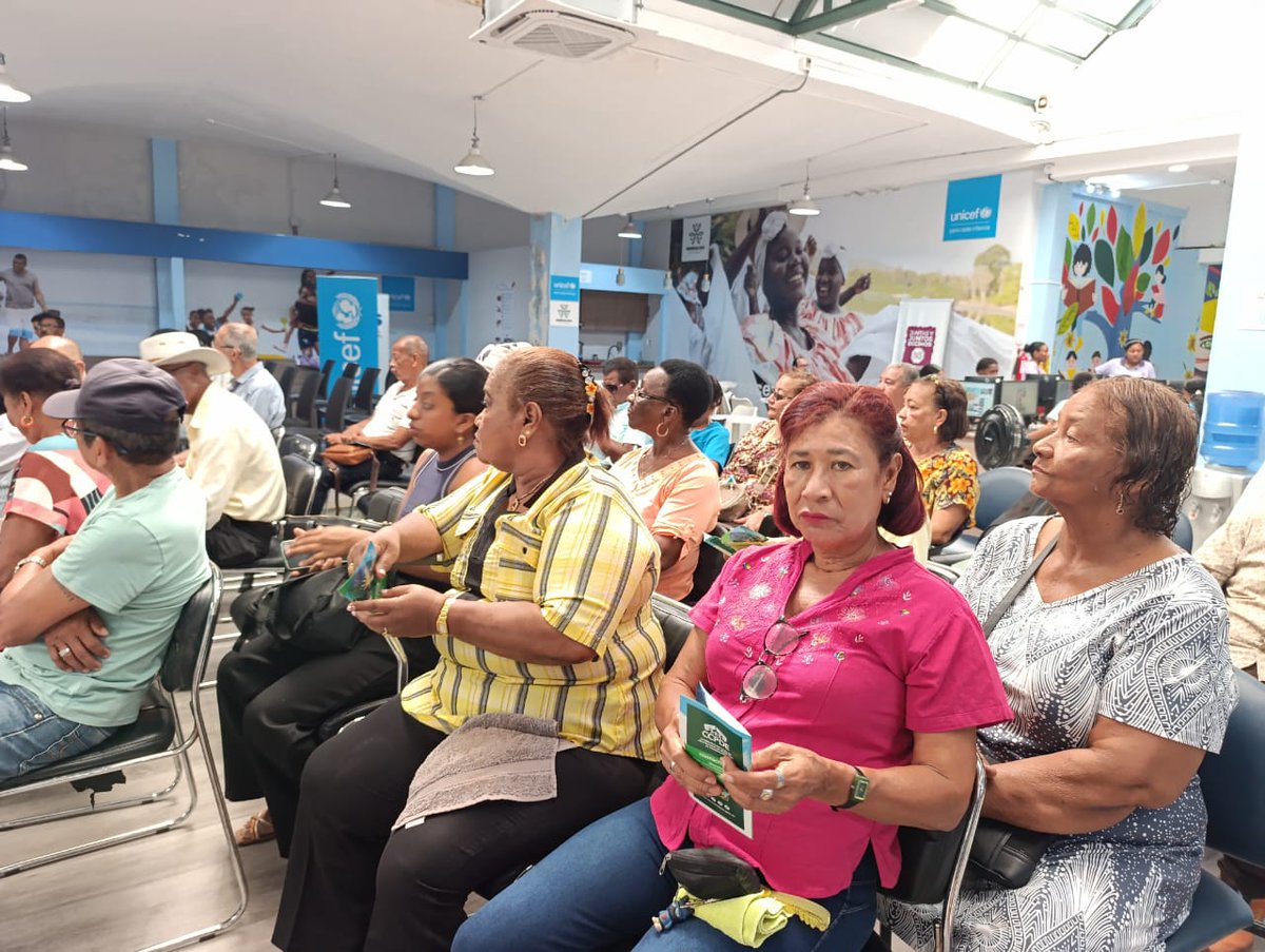 RamonEcheverri7's tweet photo. Socializando Reglamento para Funcionamiento y Elecciones de los Consejos Consultivos de Adultos Mayores. Desde el CONSEJO CANTONAL DE PROTECCIÓN DE DERECHOS DE ESMERALDAS trabajando para que no se vulneren derechos. https://t.co/ulCRQzpueM