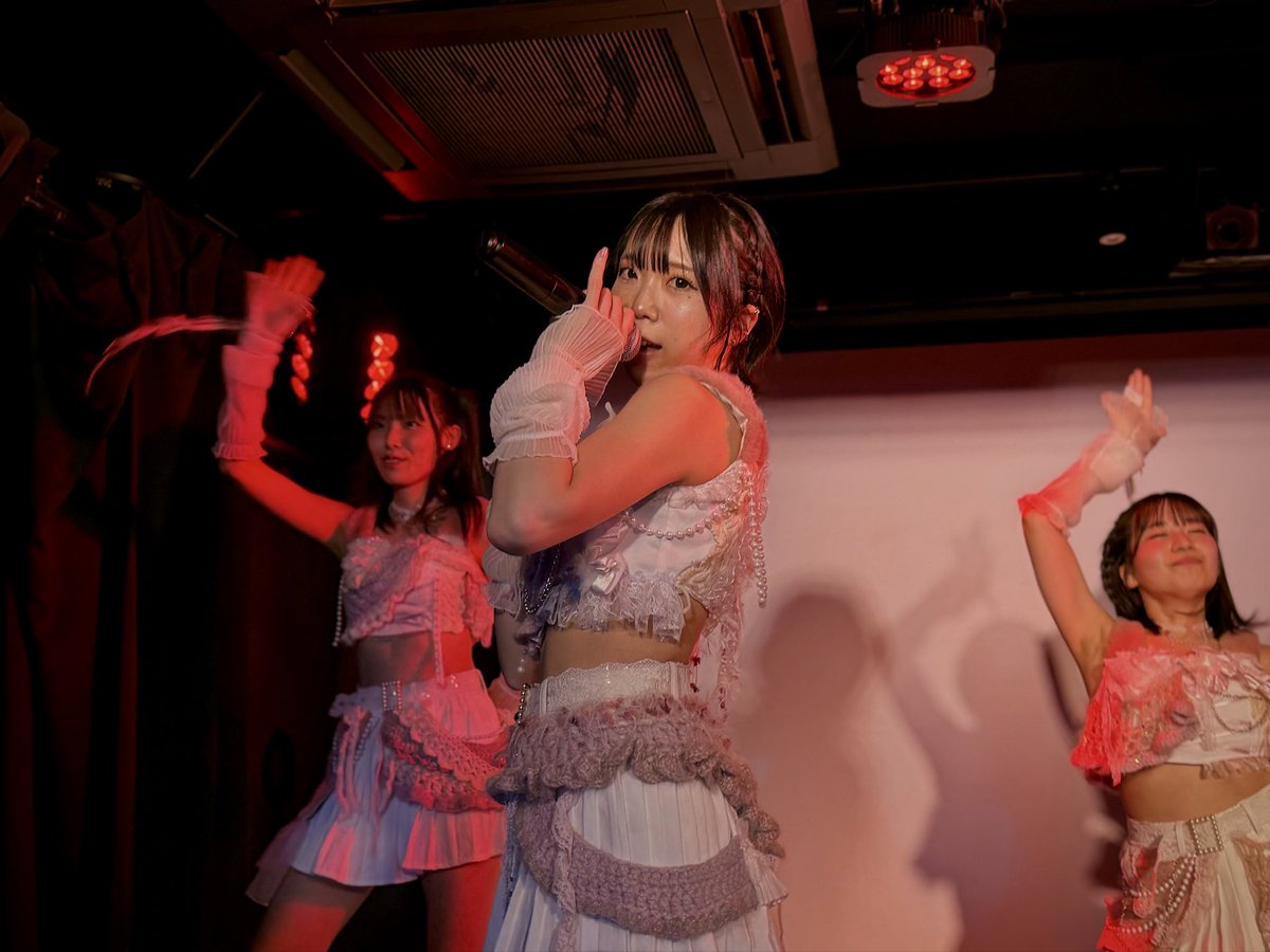 キトラ tweet media