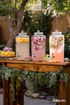 TravelFoodiesTV's tweet image. Ideas &amp;amp; Time for #Beautiful #Celebrations     
for #Foodies #Chefs #Graduates #Lovers