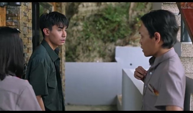 vkhobi's tweet image. Yung titig mo talaga Brent ay Gio pala HAHAHAHAHA 

#BRESNYR
#TheSecretsOfHotel88