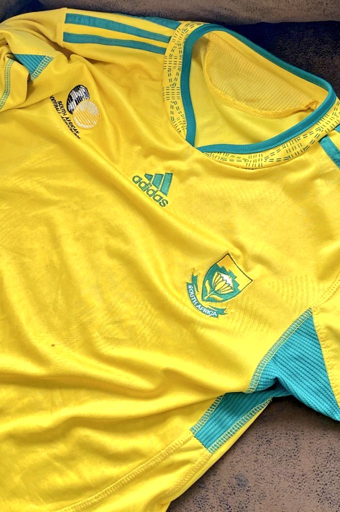 sister_maggie's tweet photo. @GaytonMcK Minister of Original Adidas kit upgrade me 🙏 https://t.co/l5VDVPW9eQ
