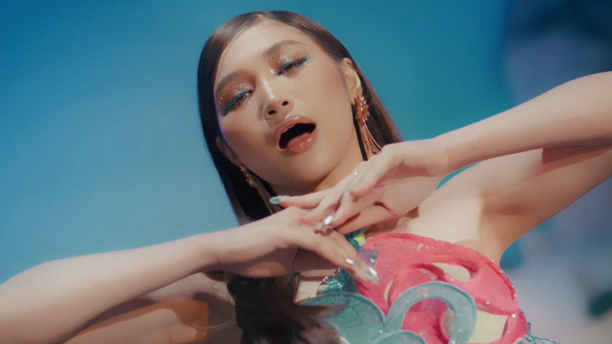 offcamzproject's tweet photo. BINI | "Blush" Official Music Video is OUT NOW!
🔗 https://t.co/Lwwj7RBYem
BINI BLUSH ON SIGNALS
#BINI_Blush #BINI_SignalsEP #BINI #JMFS https://t.co/w7ysPTaGqI