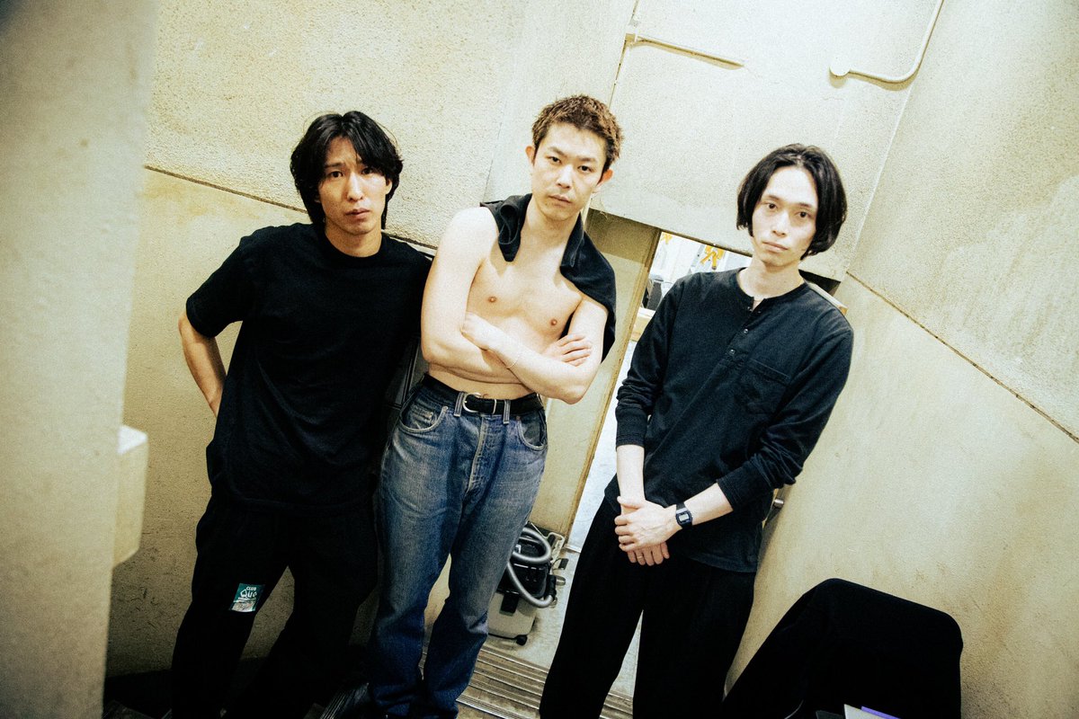 34_sanjushi's tweet photo. 下北沢CLUB Queありがとうございました！
本日のDrサポートはCRYAMYからもりりん！5/5もまた彼のサポートでの態勢となりますのでよろしくお願いいたします！ https://t.co/K6kqcT2BCz