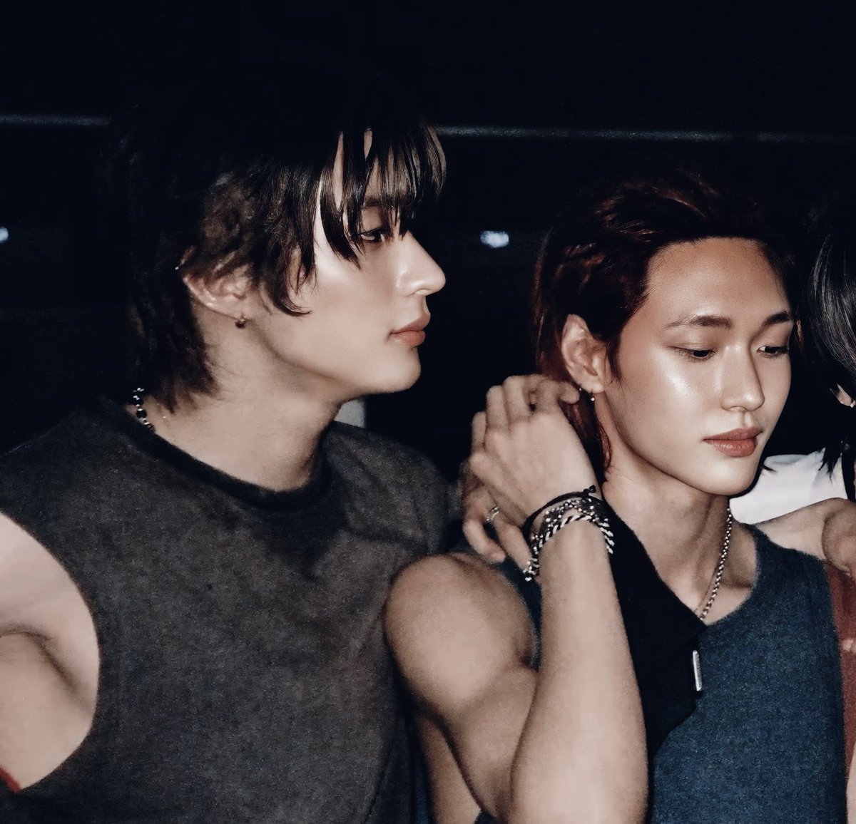 BitterHazel tweet media