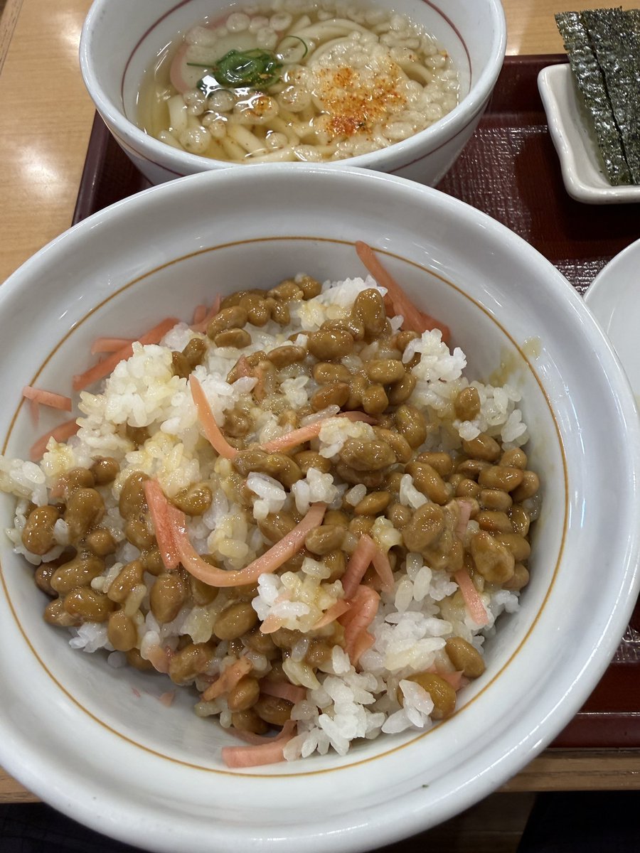 banzai_sansho_1's tweet image. 色々あるけどもうええわ.........…

自分個人の悩み事を呟かない❣️を条件に💖
.........復活します🙋🏼‍♀️︎✨️

深夜だけど‼️ブレイクファストっっ🍽️💖💖✨️✨️
 #ブレイクファスト 
 #Breakfast 
 #なか卯