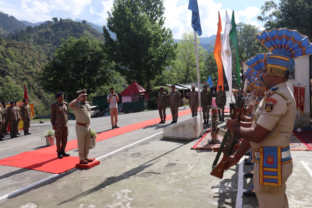 84BNCRPF's tweet photo. On 09 Apr 26 84 CRPF celebrated Valour Day at Tac Hq Ramban. Comdt N Ranbir &amp; others paid homage to Martyrs. On 09 Apr 1965 02 Coys CRPF repulsed the attack of 01 Pak Infantry Brigade at Sardar Post killing 34 Pak soldiers. Day is celebrated to honour their bravery &amp; sacrifice. https://t.co/aGLDszVcSZ