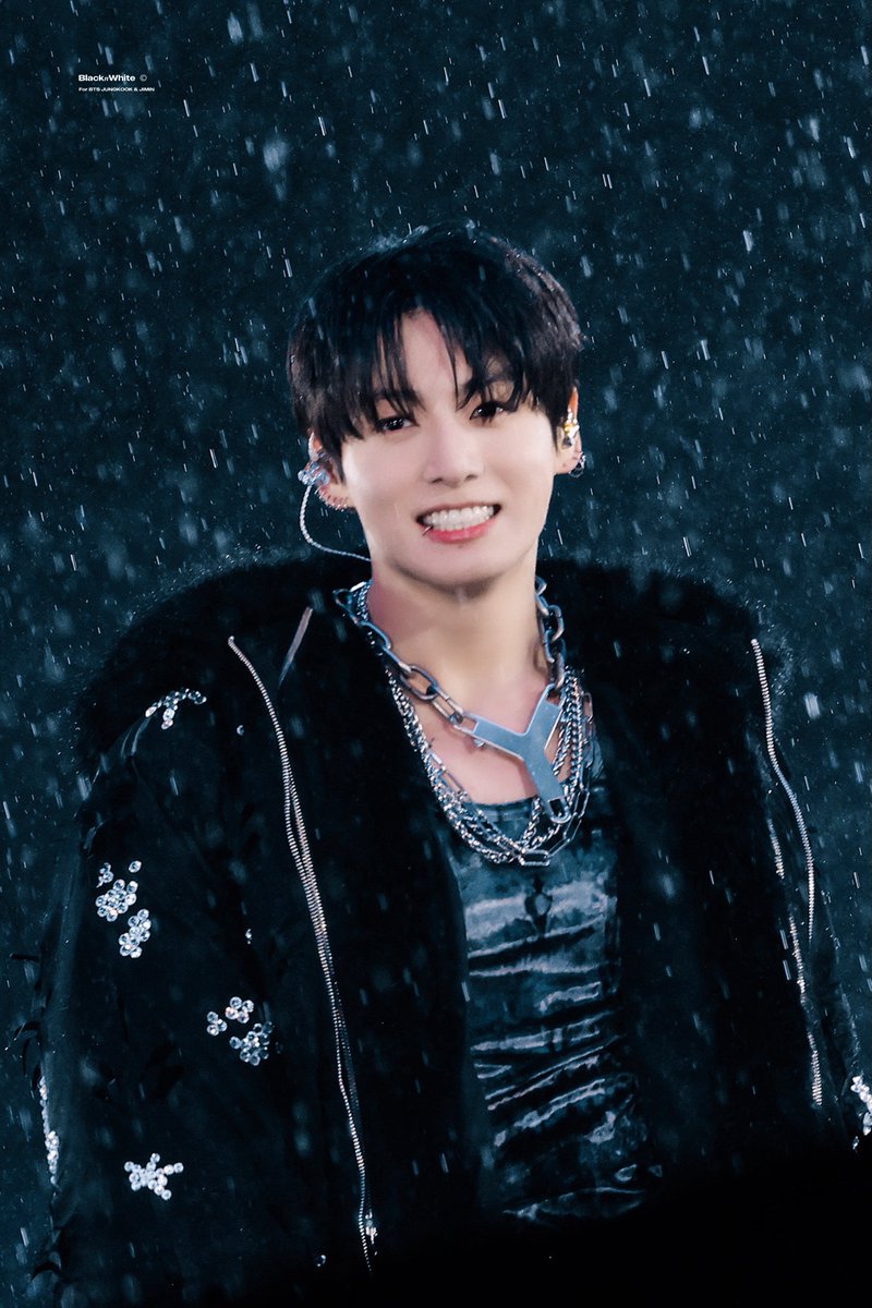 BLACK N WHITE tweet media