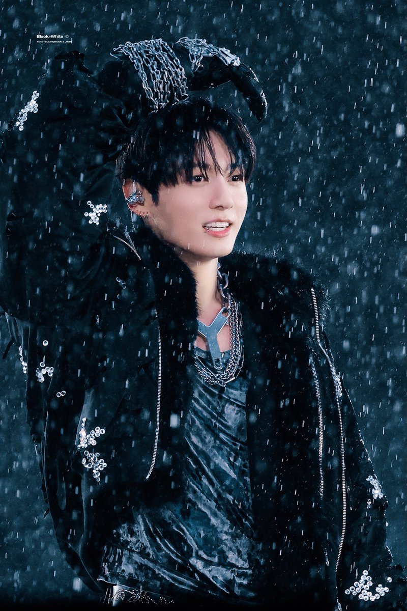 BLACK N WHITE tweet media