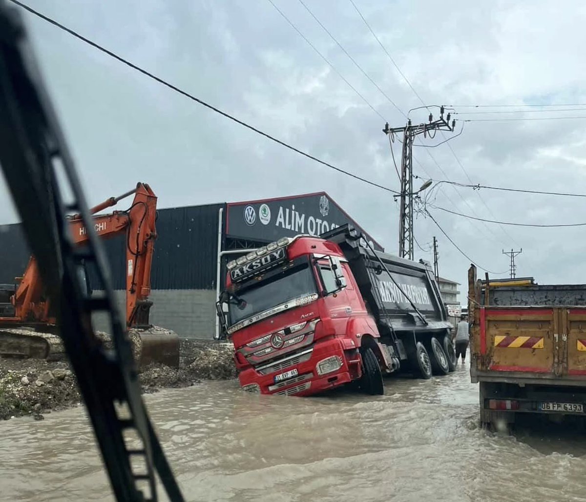 mustafadilek's tweet photo. Antakya'nın yolları...

#hatay https://t.co/zQTP2aYpNT