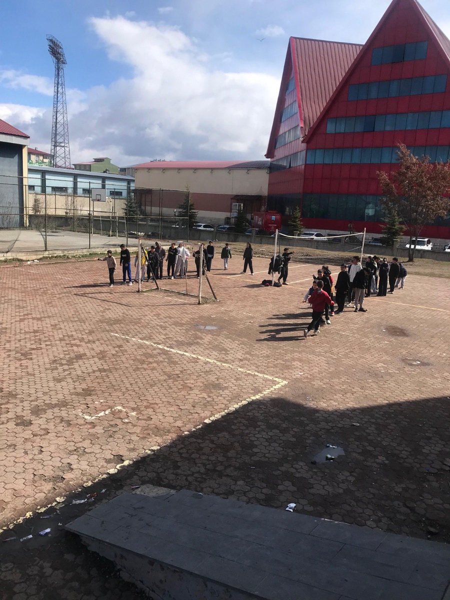 ALPASLAN ORTAOKULU tweet media