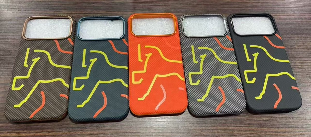 fone_fixer's tweet photo. New stock alert..visit our stores or call +256786292867 https://t.co/SdYZsEHiZ7