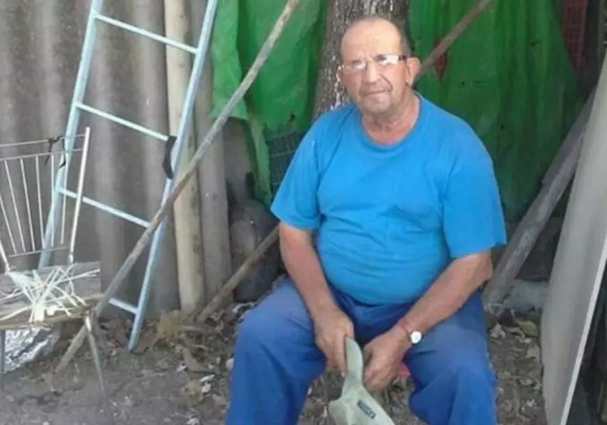 ONCE AÑOS SIN RASTRO DE FRANCISCO 
Francisco, 68 años, desaparece en #Cabra #Córdoba Dos testimonios acreditaron que lo vieron  en su huerto conversando con 2 personas el mismo día de su desaparición Hoy más cerca que nunca de toda su familia
 
#NoLeOlvidamos