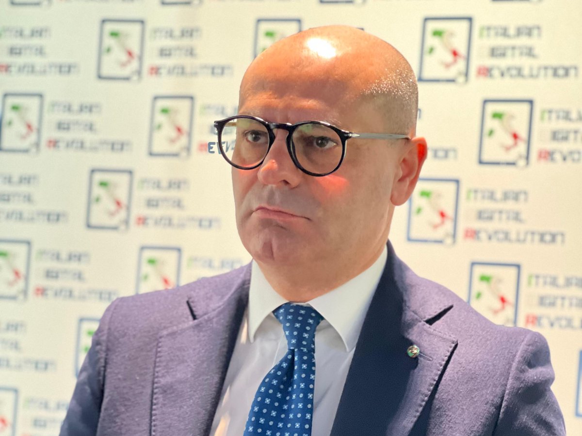 ItalianDigitalR's tweet photo. La guerra digitale è già iniziata 🌐🔐

Nel suo intervento, il presidente della Fondazione AIDR, Mauro Nicastri, riflette su cybersicurezza, governance del web e sicurezza nazionale. Chi non governa il web non governa lo Stato.

👉 Leggi l’articolo https://t.co/Pz9IPOdsZk https://t.co/c26K5mryzT