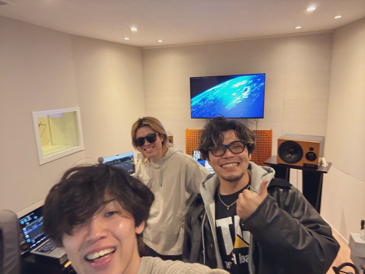 スタジオHugeでレコード師匠と11日のリハでした！！

当日楽しみ！！

お待ちしてますー！！

◻︎予約
tiget.net/events/468047

◻︎配信チケット
premier.twitcasting.tv/syun10kose/sho…