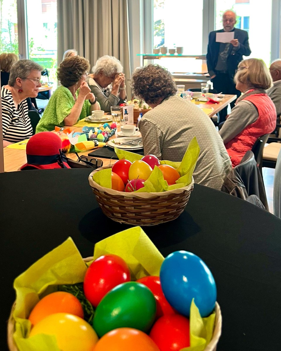 LighthouseZH's tweet photo. Osterbrunch im Zürcher Lighthouse 🌷
Gemeinsame Momente mit unseren Bewohner:innen und ihren Angehörigen – voller Wärme, Nähe und Menschlichkeit.

Danke an unser Küchenteam und alle, die das möglich gemacht haben. 💛
#ZürcherLighthouse #Ostern #PalliativeCare https://t.co/WsUf4YlIyq