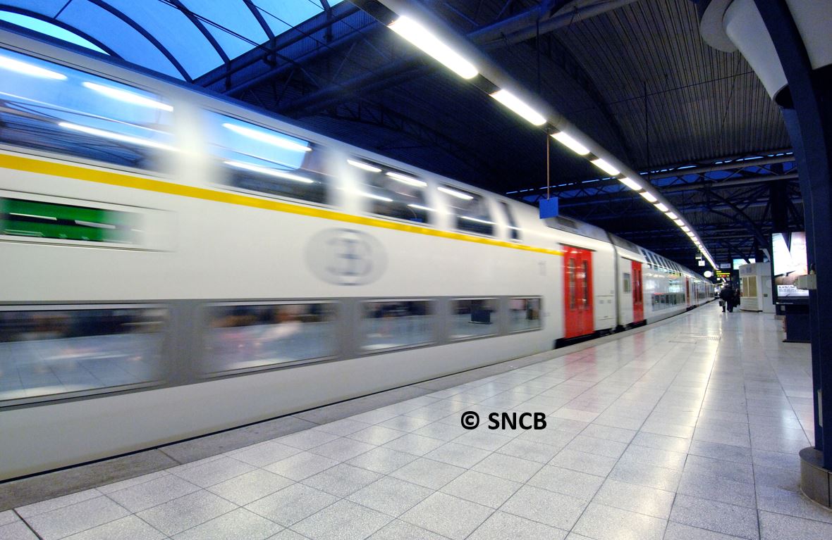 Ombudsrail_FR's tweet photo. Vous arrive-t-il que votre arrêt de train soit sauté à la dernière minute ? Plusieurs voyageurs ont déposé une plainte à ce sujet auprès d'Ombudsrail. Nous avons examiné ce problème qui a un impact considérable sur l'expérience de voyage. https://t.co/OxQi2Bghkc #Ombudsrail #SNCB https://t.co/rKKqcpyWfX